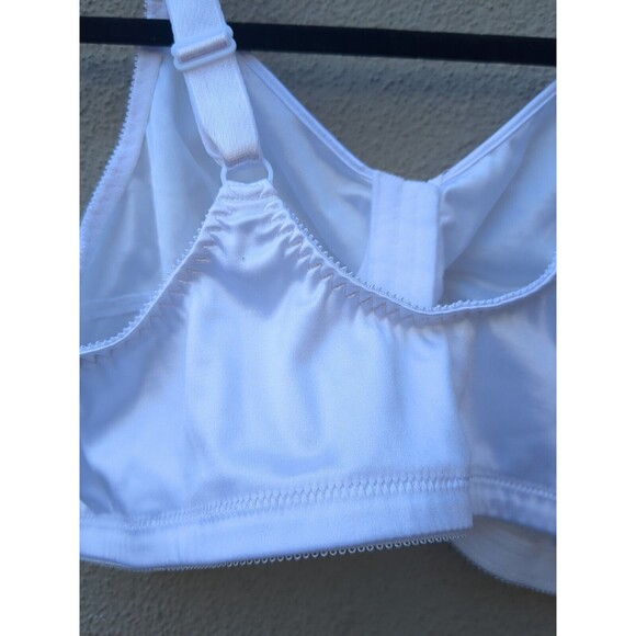 Hanes Just my size 1107 Easy On Front Close Bra. White 44DDD - Picture 7 of 11